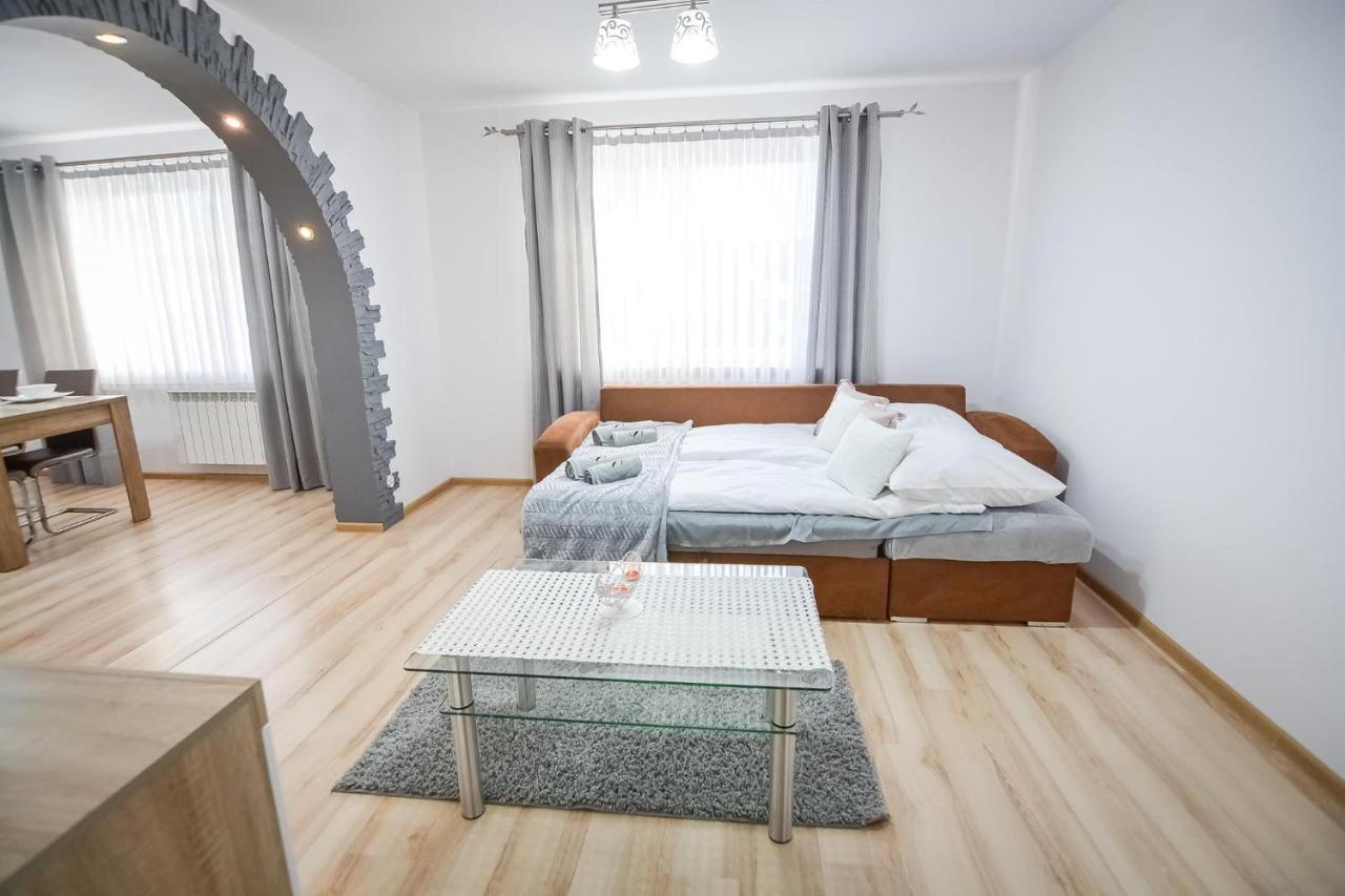 Apartamenty Przystanek Banska Banska Nizna Eksteriør bilde